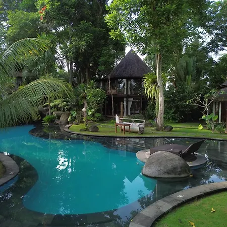 Green Tree House Villa Ubud
